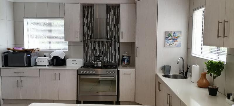 3 Bedroom Property for Sale in Hartenbos Landgoed Western Cape